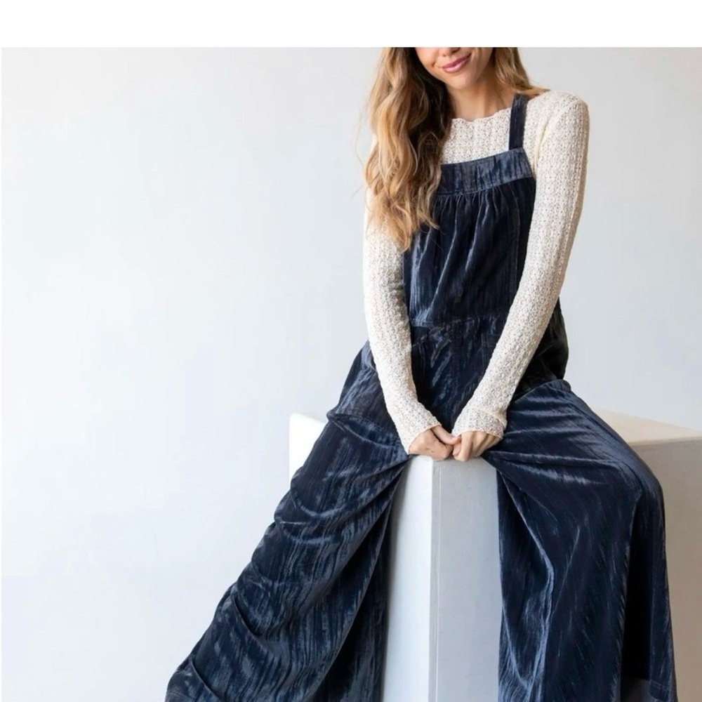 NATURAL LIFE Velvet Overalls in Deep Blue